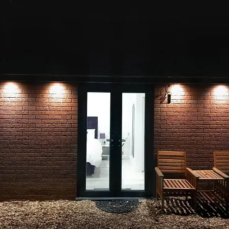 Riverside Annex At Ashbank With Hot Tub Lodge *