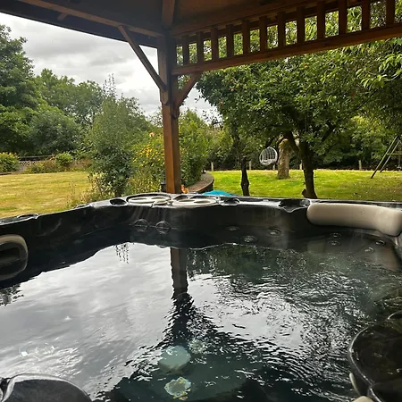 Lodge Riverside Annex At Ashbank With Hot Tub Penrith