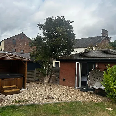Lodge Riverside Annex At Ashbank With Hot Tub