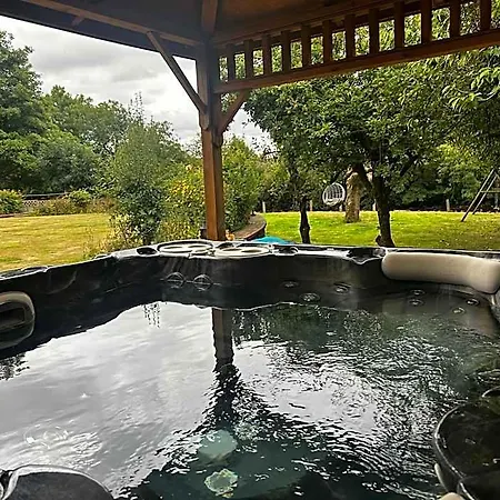 Lodge Riverside Annex At Ashbank With Hot Tub Penrith